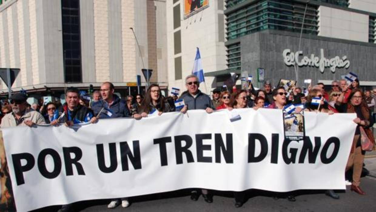 Manifestacion en Talavera de la Reina, en demanda de mejoras para la Ciudad, en noviembre de 2017