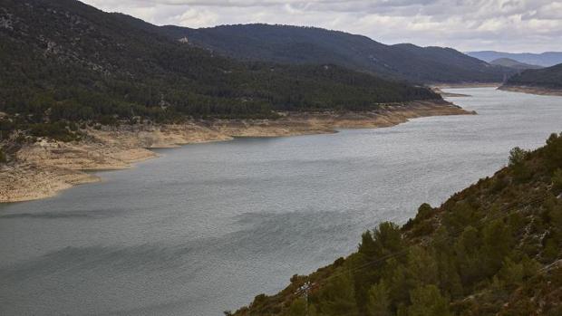 Los dos embalses del Tajo-Segura se recargan en una semana el equivalente a cuatro trasvases