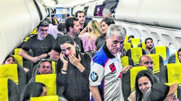 El inquietante mensaje del piloto de un vuelo de Vueling que vació parte del avión