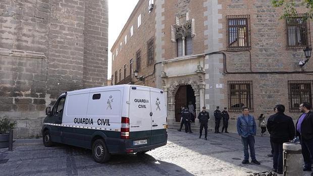 Un ladrón reincidente se enfrenta a 18 años de cárcel por cuatro robos «al tirón» en 23 días