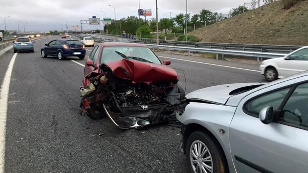 Dos heridos graves tras ser atropellados en la M-40 al bajar de sus coches por otro accidente leve