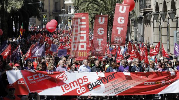 La marcha del 1 de mayo en Valencia reivindica igualdad, mejoras de salario y pensiones dignas