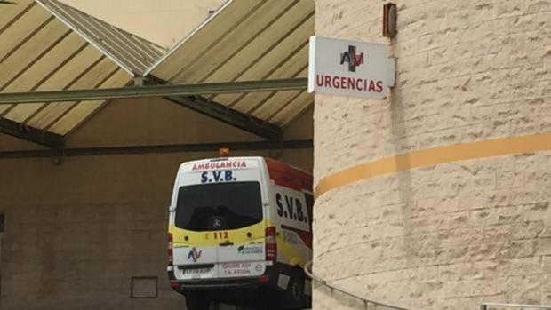 Dos sanitarios drogados abandonan en una cuneta a un herido que transportaban en ambulancia