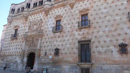 Fachada del Palacio del Infantado en Guadalajara