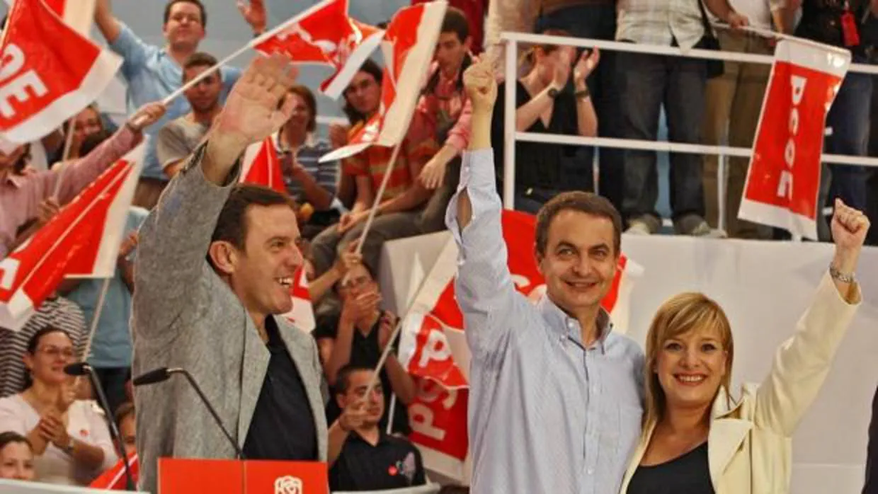 Imagen de Pla, Zapatero y Andreu tomada en un mitin en Alicante