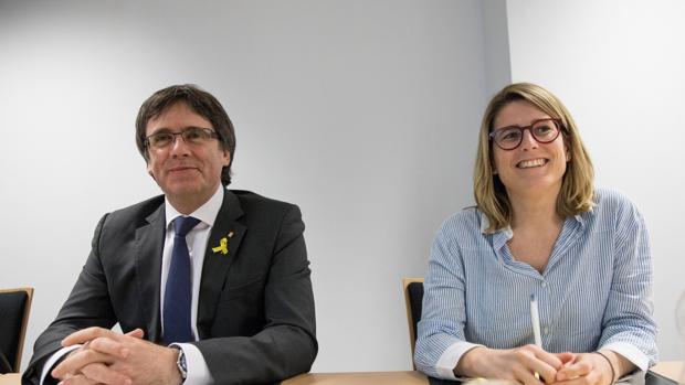 El Constitucional cierra la puerta a la investidura a distancia de Puigdemont y advierte a Torrent