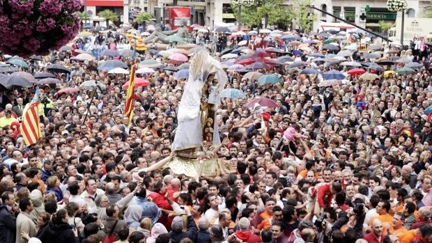 La Basílica establece medidas para evitar avalanchas en la fiesta de la Virgen de los Desamparados en Valencia