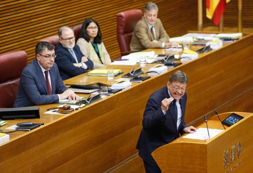 Imagen de Ximo Puig durante su intervención en las Cortes Valencianas