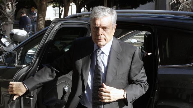 El expresidente de la CAM, más cerca de eludir la entrada en la cárcel por el caso de las dietas