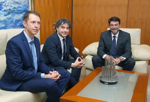 El alcalde de Alicante y el secretario autonómico de Turismo, durante su reunión