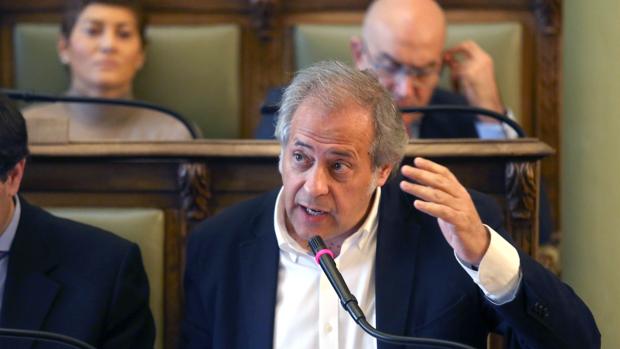 Bermejo insta a Puente a pedir disculpas al Procurador del Común y zanjar «una polémica innecesaria»