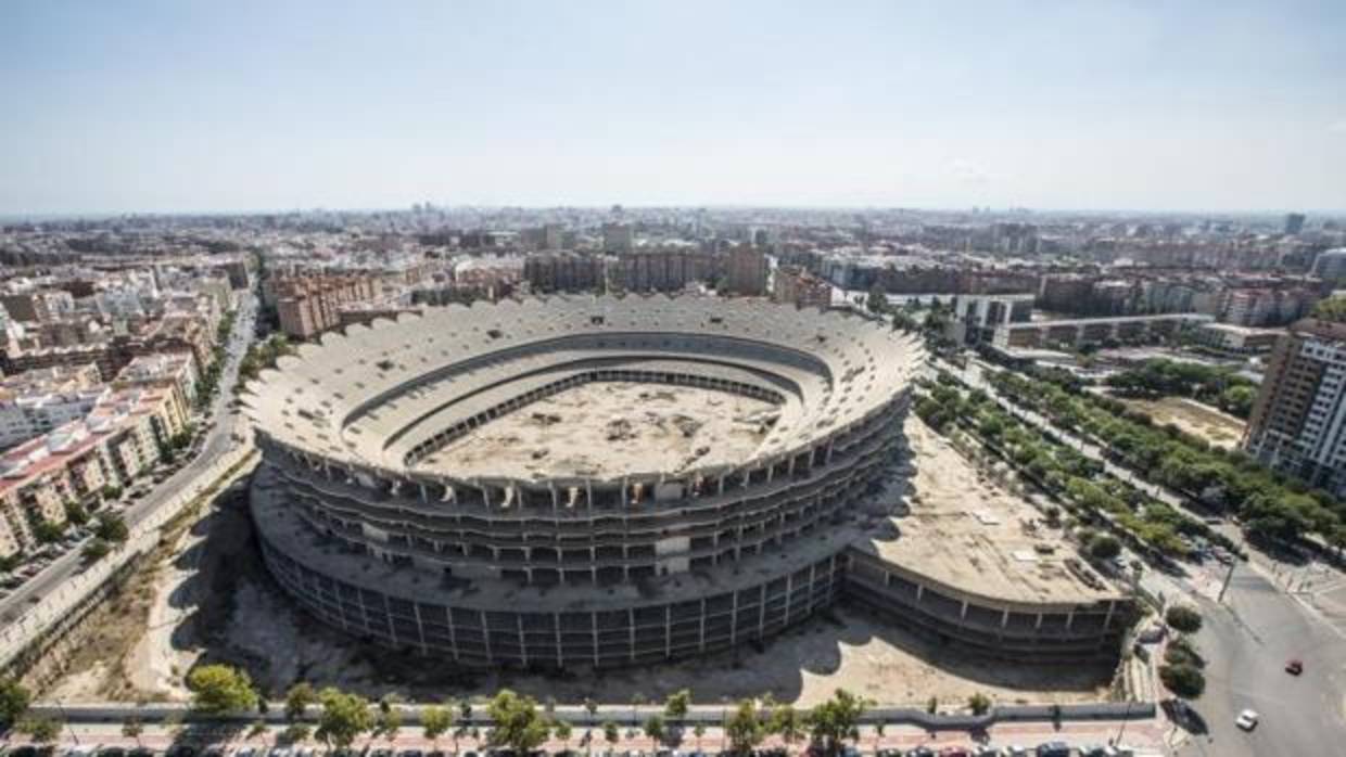 Vista panorámica del nuevo estadio del Valencia CF, en obras