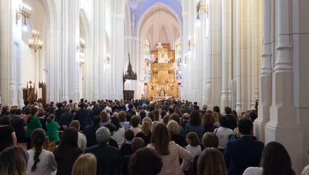 Numerosos toledanos en el multitudinario funeral por Teresa Nebot y su marido Xavier Prats