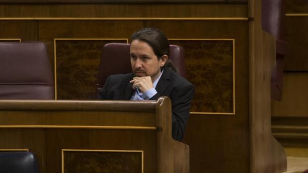 Iglesias y «Kichi» recrudecen la crisis en Podemos al afearse sus contradicciones