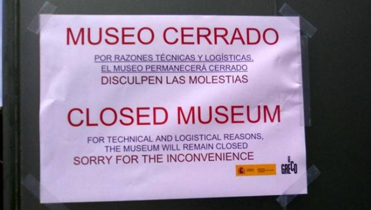 Cartel pegado en la puerta del Museo del Greco