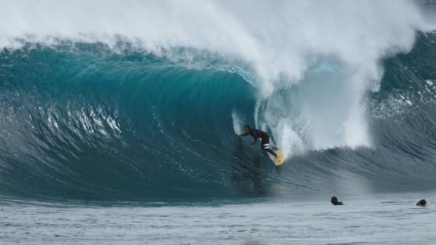 Vídeo: el emocionante tubo de 2,5 metros para hacer surf en Canarias