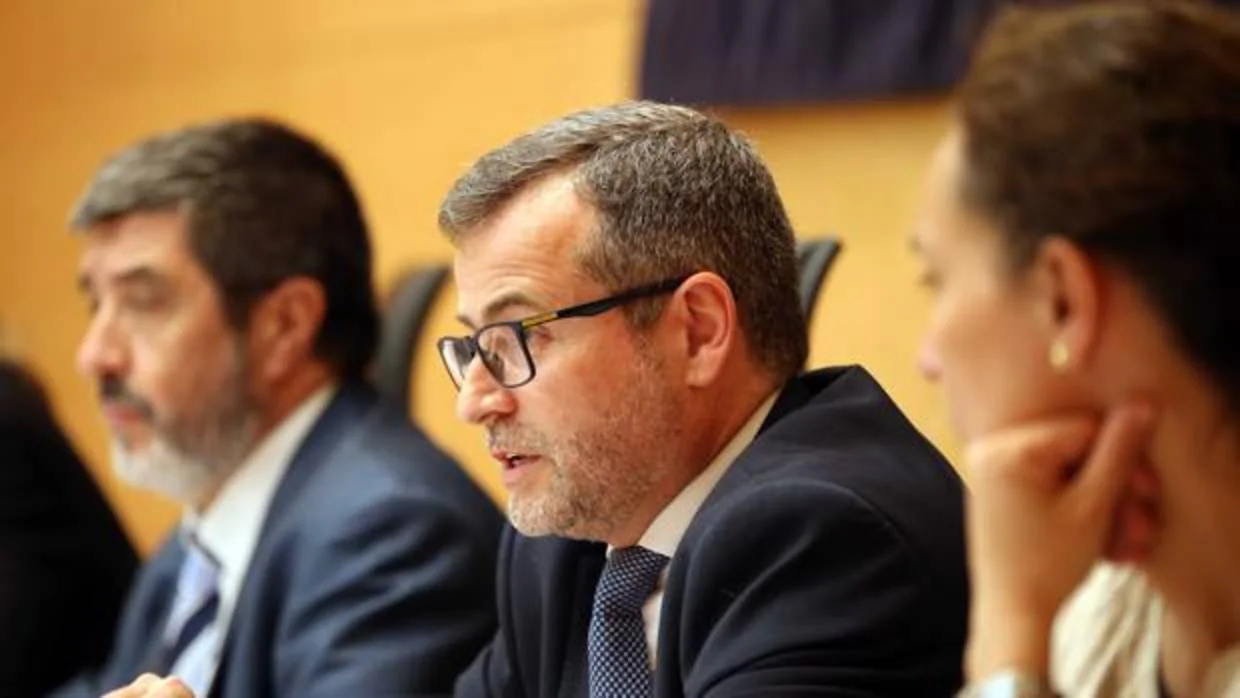 El exdirector general de Ceiss, José María de la Vega, compareció este pasado jueves en la comisión de investigación de las cajas ahorro en Castilla y León