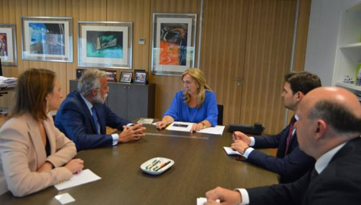 Jaime Ramos durante la reunión en Madrid con Lucía Morales