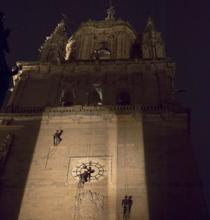 La actuación de Uno en la fachada de la catedral de Salamanca despidió el Facyl 2018