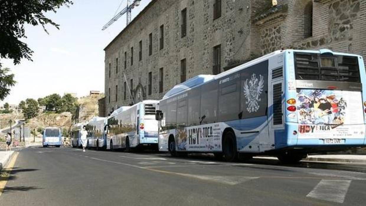 Unauto pide al Ayuntamiento cambiar a Gerardo Lobo la cabecera del autobús  urbano en fines de semana