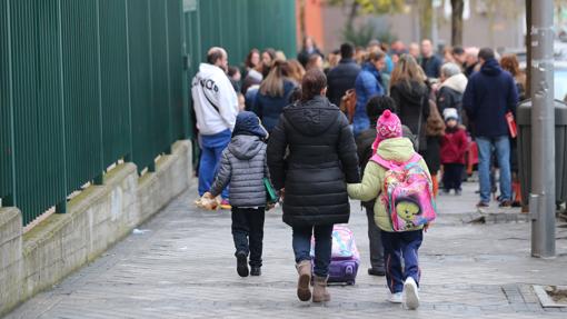 Propuso que una «cooperativa de madres» se encargase de la limpieza en los colegios