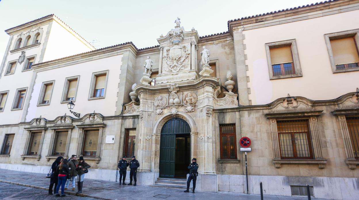 Exterior de la Audiencia Provincial de León