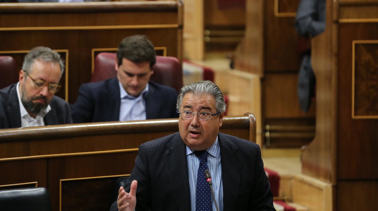 El ministro en funciones, Juan Ignacio Zoido, esta semana en el Congreso de los Diputados