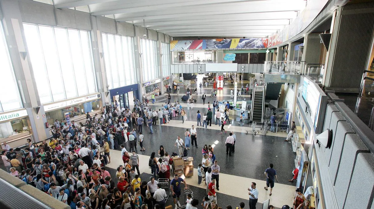 Imagen de archivo de las instalaciones del aeropuerto de Valencia