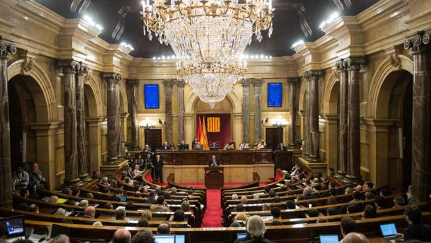 Nace una asociación para «dignificar» la labor de los periodistas parlamentarios