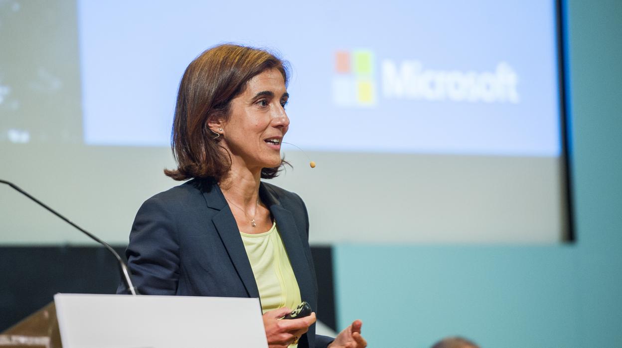Pilar López, presidenta de Microsoft España, en un encuentro sobre economía digital