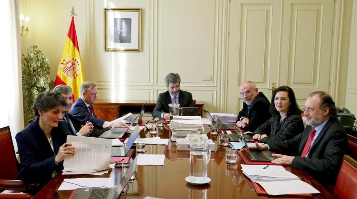 Reunión de la Comisión Permanente del CGPJ presidida por Carlos Lesmes
