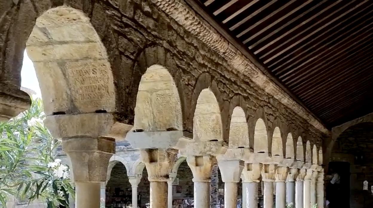 Detalle del claustro de esta antigua catedral oscense