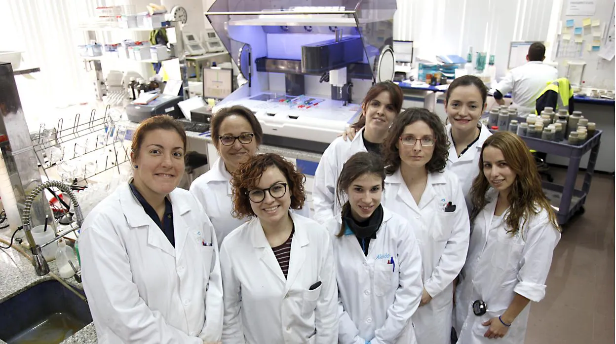Mujeres del laboratorio de Quart