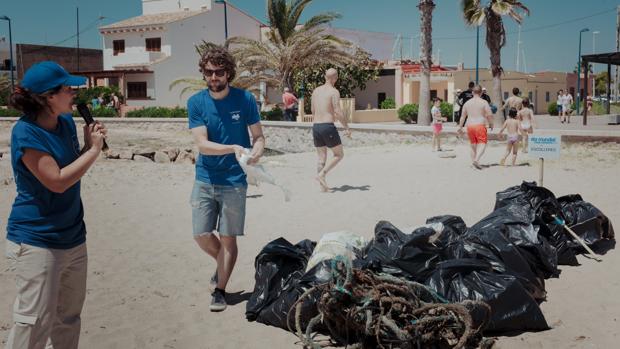 Por una Noche de San Juan en Valencia sin basura en las playas