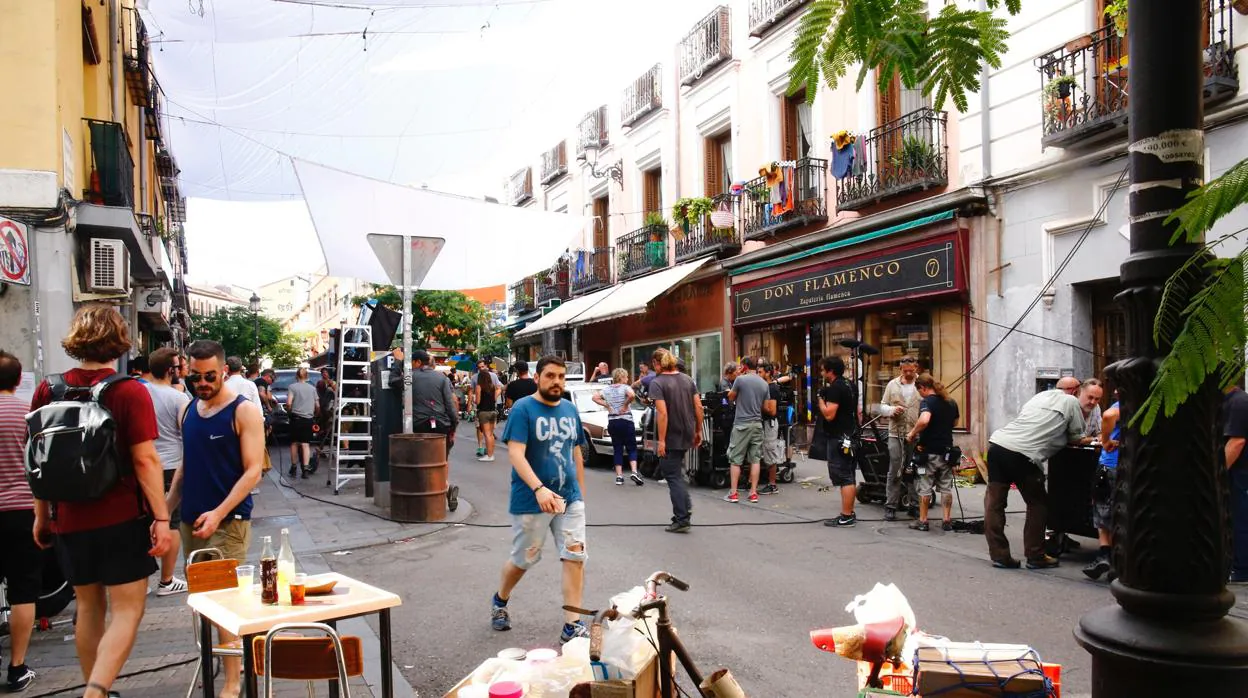 La calle de Santa Isabel, ayer, convertida en el barrio de San Miguel