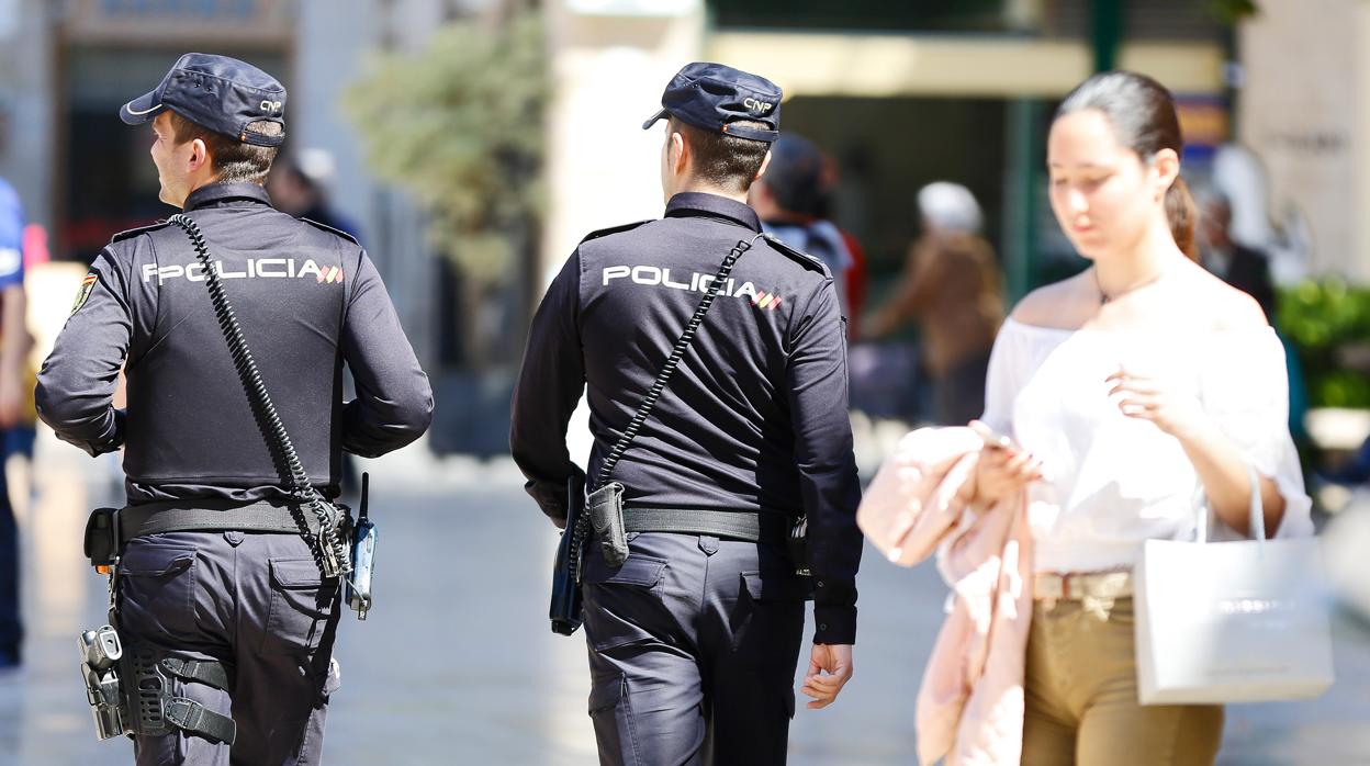 Policía Ncional en Valencia