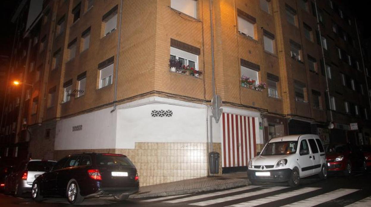 Fachada del edificio ubicado en el número 4 de la calle Felicidad de Gijón