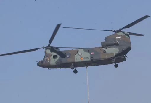 Un helicóptero Chinook del Ministerio de Defensa, fotografía de archivo
