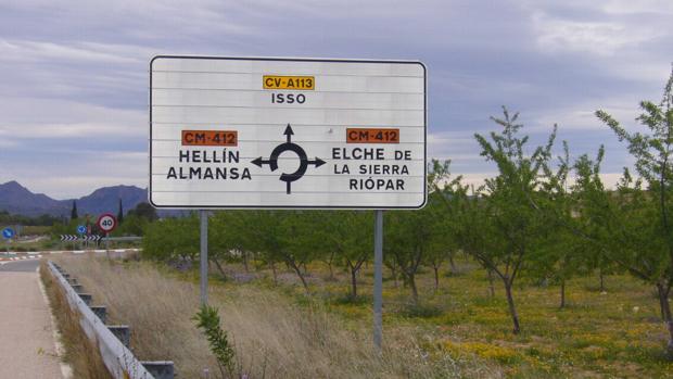 Un fallecido tras la salida de vía de su vehículo en Elche de la Sierra