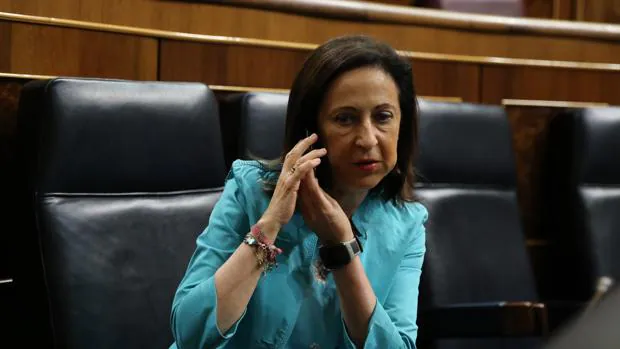 La ministra de Defensa Margarita Robles durante la sesión de control en el Congreso