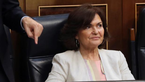 Carmen Calvo respalda a Morenés frente a Torra: «No existen presos políticos en España»