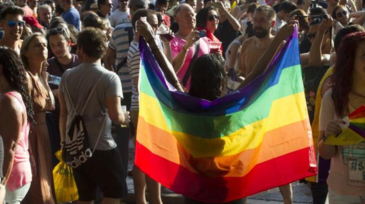 Los organizadores del Orgullo Gay mantienen su veto a Ángel Garrido