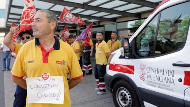 Masivo apoyo a la huelga de ambulancias con críticas a los servicios mínimos