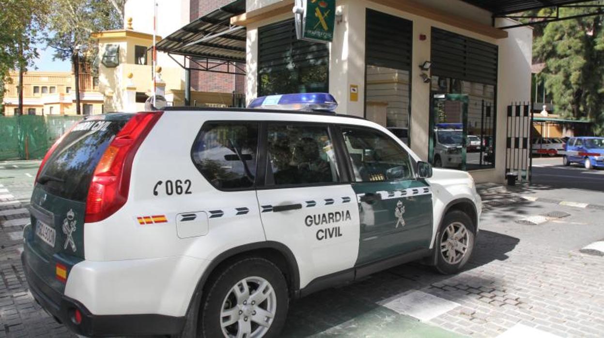 Una patrulla de la Guardia Civil que interviene en la Operación Enredadera