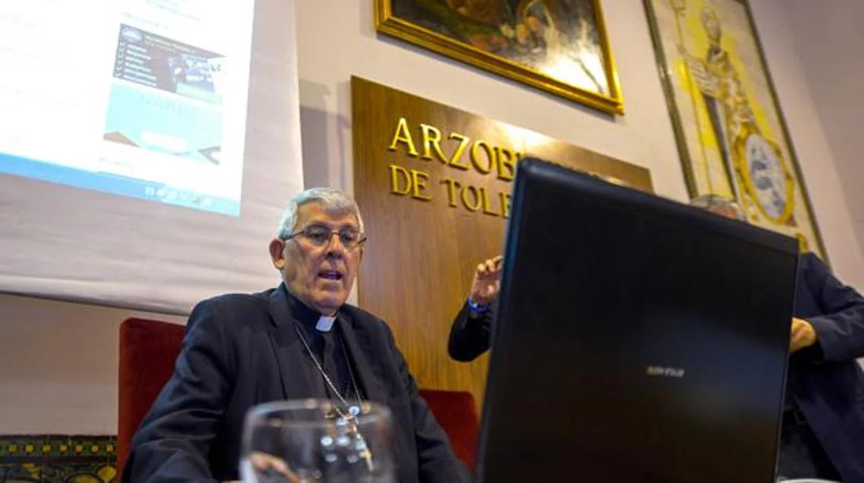 El arzobispo primado, Braulio Rodríguez, en rueda de prensa