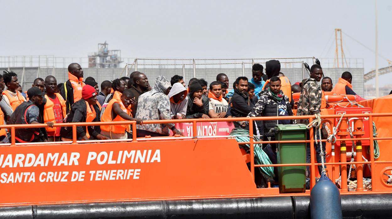 Llegada al puerto de Almería de 48 inmigrantes el pasado martes, 3 de julio