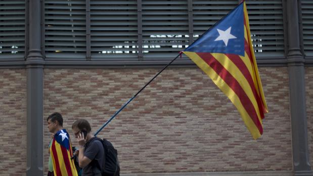 El 62% de los catalanes prioriza tener más autogobierno