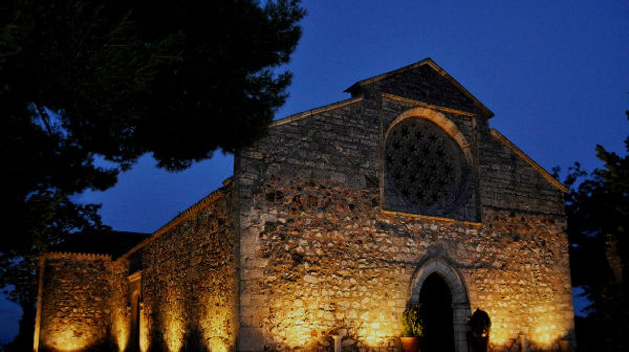 La Ermita de Alarcos volverá a ser el escenario para los conciertos nocturnos de música antigua