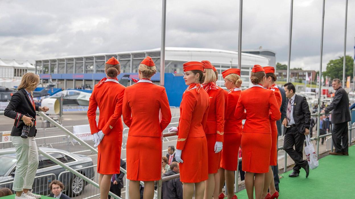Azafatas de una aerolínea rusa en Moscú