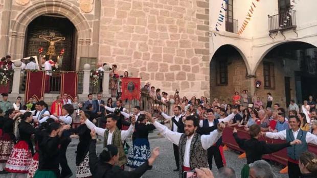 La Puebla de Montalbán da la bienvenida a sus fiestas patronales del Cristo de la Caridad